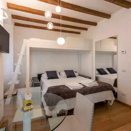 Milan Royal Suites Centro Garibaldi-3
